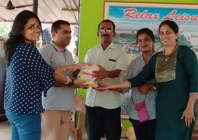 Teaching staff go on a day’s picnic