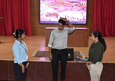 Placement cell holds lecture on public speaking skills