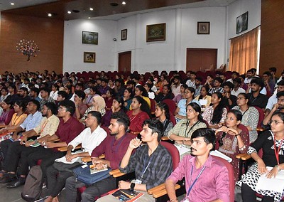 Placement Cell hosts session on ‘employer expectations from a candidate