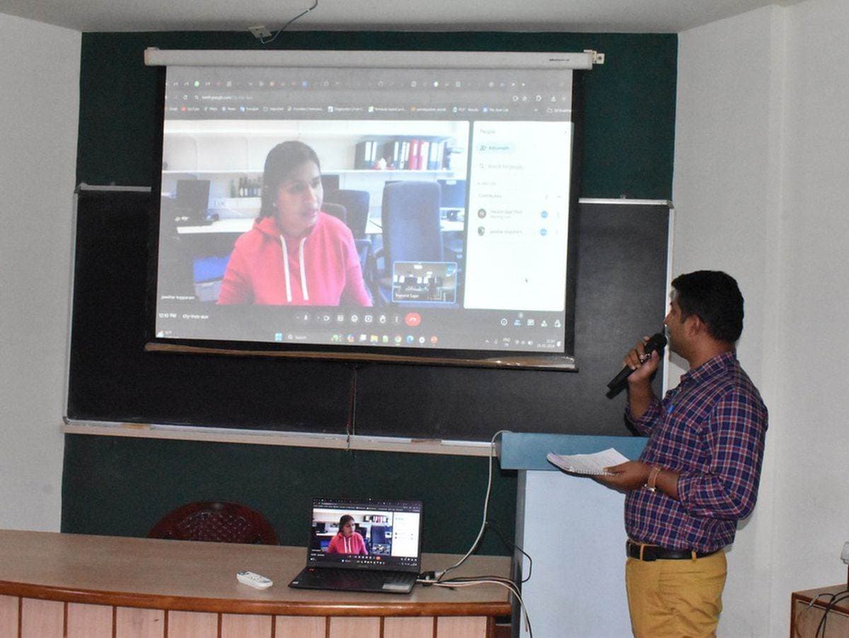 Bioinformatics department holds webinar on bio-entrepreneurship