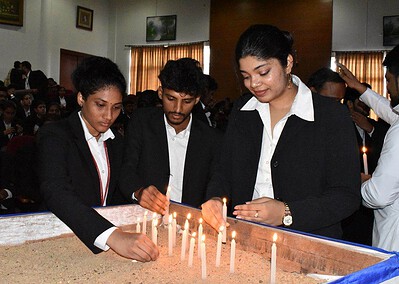 Prayer service held for outgoing MBA students