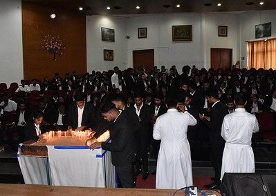 Prayer service held for outgoing MBA students